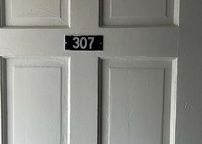 The Admiral Hotel/motel 2*