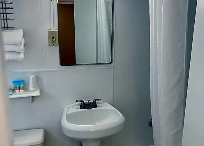 The Admiral Hotel/motel Motel 2*